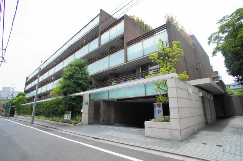 Exterior of La Tour Ichigaya-Sadohara 1F