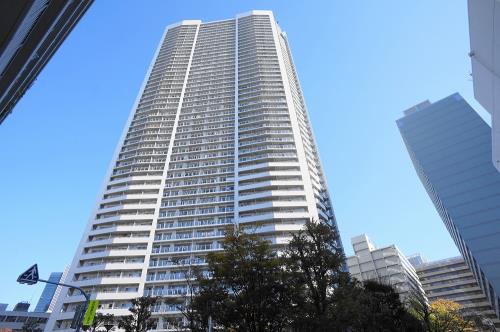 Exterior of Capital Mark Tower