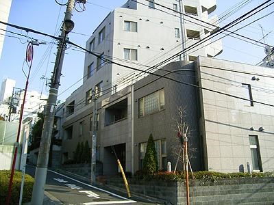 Exterior of Uni Royal Akasaka