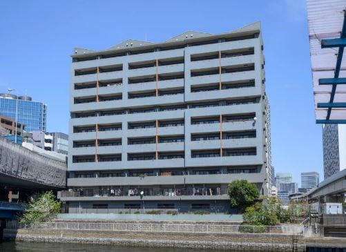 Exterior of Crest Form Tamachi Bay Front Square